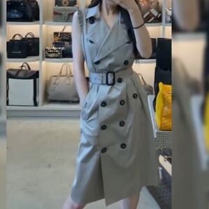 Burberry Trench Dress Vest Tan Color Size IT46 Elegant Classy